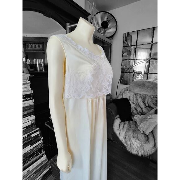 Vintage Christian Dior Silk Blend Nightgown W Lace Cream Size 36 - Picture 13 of 16